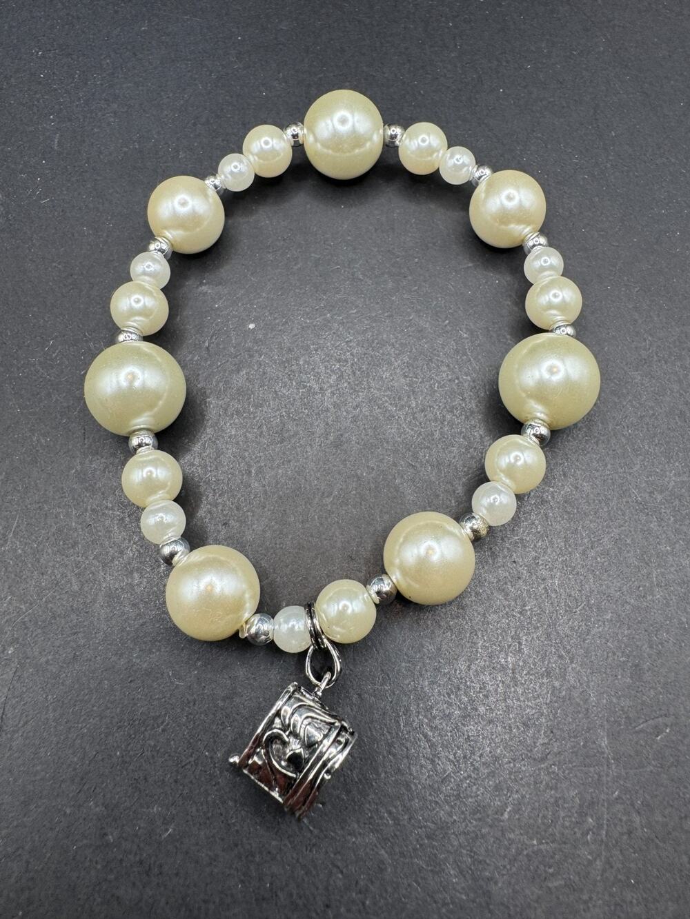 ALEXA'S ANGELS Heart Prayer Box Locket Charm Faux Pearl Beads Bracelet Sz 7.5